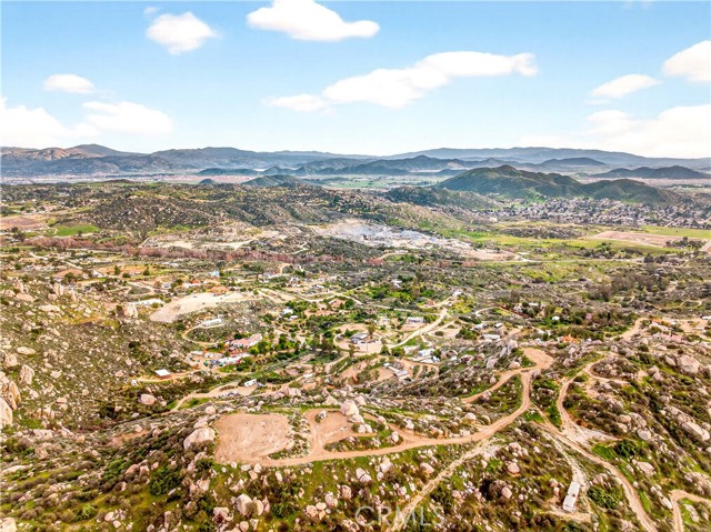 Detail Gallery Image 13 of 51 For 31300 Ruth Ln, Homeland,  CA 92548 - – Beds | – Baths