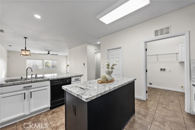 11515 Regarse, Bakersfield CA: https://media.crmls.org/medias/d545e179-85b0-445e-8480-fe4975c263a6.jpg