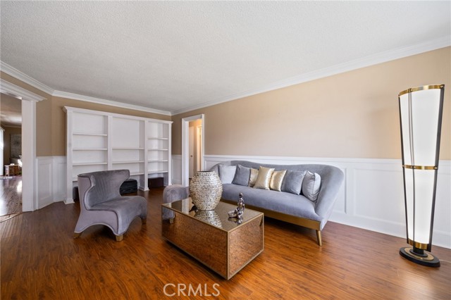 Detail Gallery Image 4 of 28 For 4088 Lively, Riverside,  CA 92505 - 4 Beds | 2 Baths