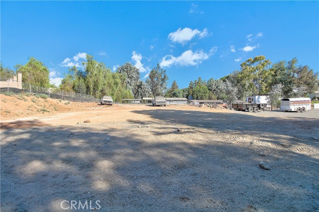 18687 Chickory Drive, Riverside CA: https://media.crmls.org/medias/d546376f-ed30-4a11-9ce6-6157bf17eb3d.jpg