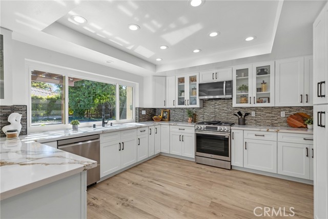 Detail Gallery Image 9 of 39 For 3944 Corte Cancion, Thousand Oaks,  CA 91360 - 4 Beds | 3 Baths