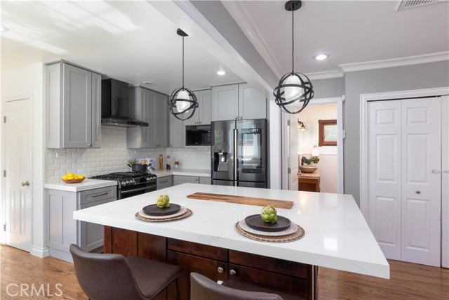 Detail Gallery Image 9 of 31 For 474 E 44th Cir, Long Beach,  CA 90807 - 3 Beds | 2 Baths