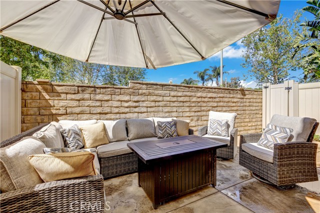 Detail Gallery Image 6 of 50 For 28102 Bobwhite #3,  Saugus,  CA 91350 - 3 Beds | 2/1 Baths