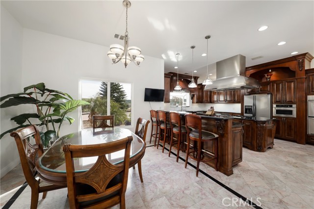 Detail Gallery Image 12 of 56 For 9446 Kern River, Bakersfield,  CA 93308 - 4 Beds | 4/1 Baths