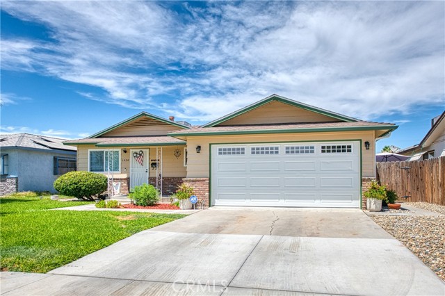 1430 W Bush Street, Lemoore CA: https://media.crmls.org/medias/d54768bc-addd-476f-baa4-f46716e70ddb.jpg