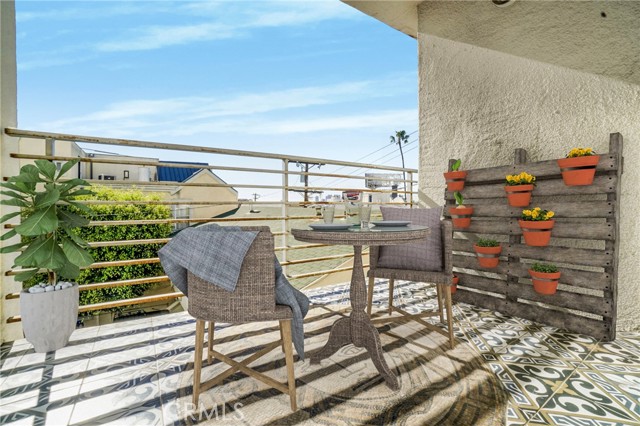 Detail Gallery Image 21 of 36 For 1129 Larrabee St #10,  West Hollywood,  CA 90069 - 2 Beds | 2 Baths