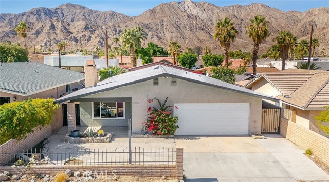 Detail Gallery Image 3 of 12 For 53385 Eisenhower, La Quinta,  CA 92253 - 3 Beds | 2/1 Baths