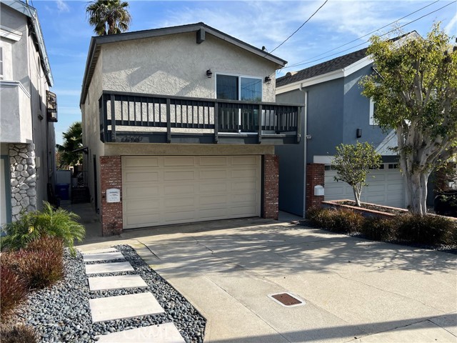 Detail Gallery Image 2 of 15 For 1620 Carver St, Redondo Beach,  CA 90278 - 4 Beds | 2/1 Baths