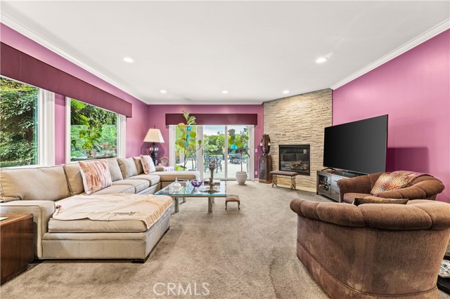 Detail Gallery Image 17 of 46 For 4960 Densmore Ave, Encino,  CA 91436 - 5 Beds | 5/2 Baths