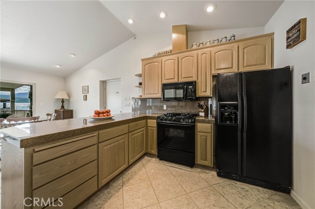 Detail Gallery Image 40 of 61 For 10165 Lakeshore, Clearlake,  CA 95422 - 4 Beds | 3 Baths