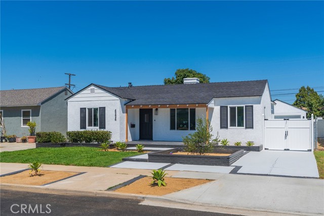 4224 Falcon Avenue, Long Beach CA: https://media.crmls.org/medias/d54a9c9f-133f-4921-9fcf-2229c4fedd35.jpg