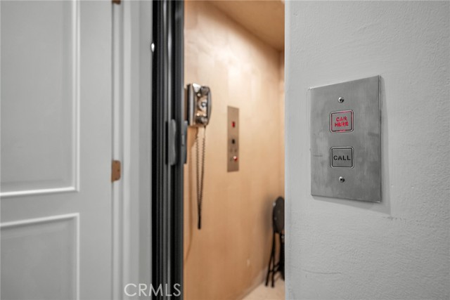 Detail Gallery Image 18 of 31 For 236 8th St, Seal Beach,  CA 90740 - 5 Beds | 5 Baths