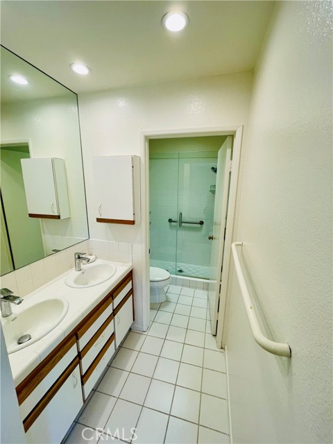 Detail Gallery Image 3 of 13 For 257 W Stocker St #5,  Glendale,  CA 91202 - 3 Beds | 2 Baths