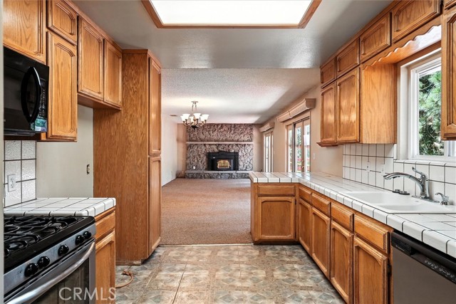 5783 Chowchilla Mountain Road, Mariposa CA: https://media.crmls.org/medias/d54bc1fe-ad28-4e5a-a166-805d27967c51.jpg