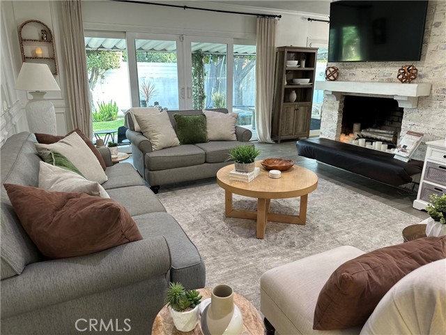 Front Image Thumbnail for CRDW25276167