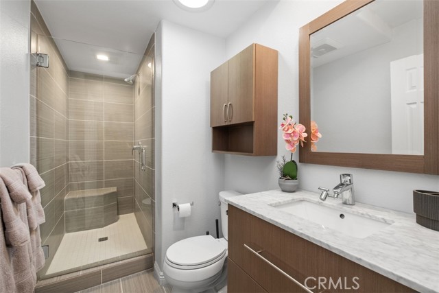 Detail Gallery Image 23 of 32 For 2198 via Mariposa #D,  Laguna Woods,  CA 92637 - 2 Beds | 2 Baths