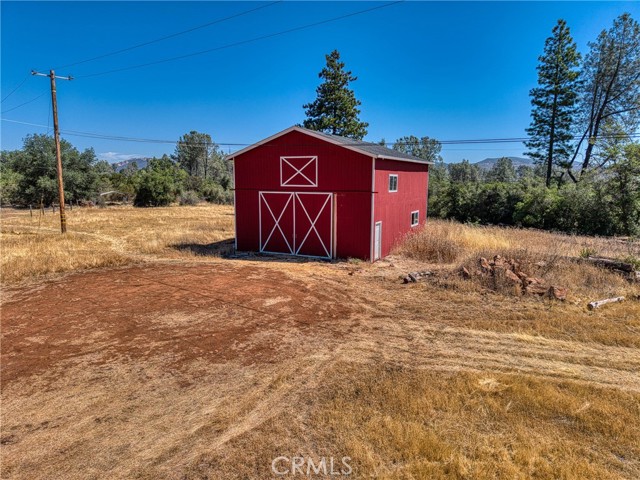 15000 Gray Pine Road, Lower Lake CA: https://media.crmls.org/medias/d54f3a99-adbe-4527-854b-9f6ac41e1067.jpg