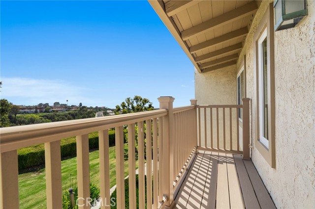 21 Hilltop Circle, Rancho Palos Verdes CA: https://media.crmls.org/medias/d54fc509-efba-4c12-ab21-c37a129b3e6b.jpg