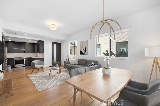 Detail Gallery Image 9 of 54 For 125 Hurlbut St #108,  Pasadena,  CA 91105 - 2 Beds | 2 Baths