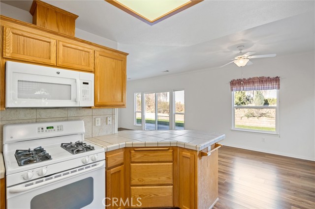 Detail Gallery Image 15 of 33 For 2010 Pebblestone, Red Bluff,  CA 96080 - 3 Beds | 2 Baths