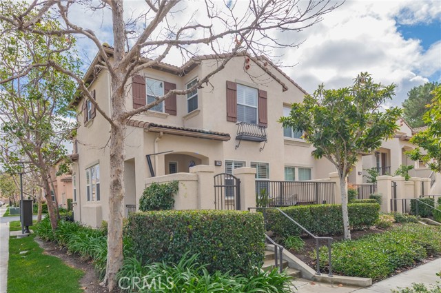 Detail Gallery Image 2 of 31 For 62 New Season, Irvine,  CA 92602 - 3 Beds | 2/1 Baths