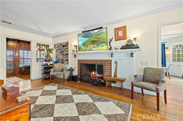 Detail Gallery Image 4 of 62 For 4416 Morella Ave, Studio City,  CA 91607 - 2 Beds | 2 Baths