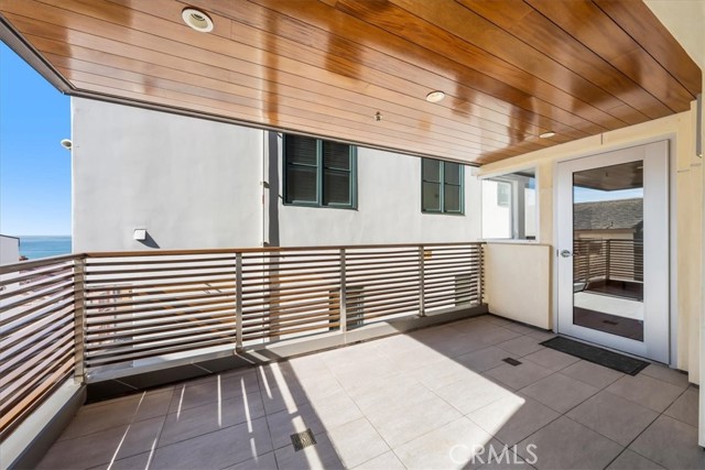 Detail Gallery Image 43 of 75 For 228 31st St, Manhattan Beach,  CA 90266 - 4 Beds | 3/2 Baths