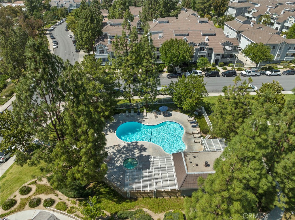 https://media.crmls.org/medias/d5532372-c1ed-4c26-8556-1c137cce135b.jpg?preset=X-Large