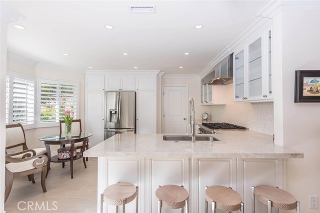 Detail Gallery Image 7 of 53 For 11 Wickland, Irvine,  CA 92620 - 4 Beds | 3 Baths