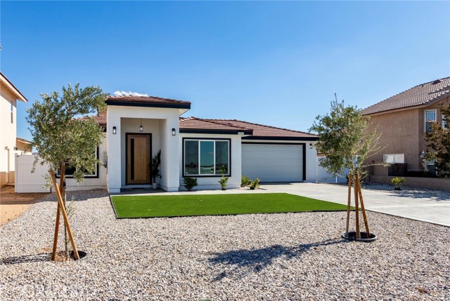 Detail Gallery Image 13 of 75 For 26987 Lakeview, Helendale,  CA 92342 - 4 Beds | 3 Baths