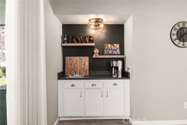 Detail Gallery Image 19 of 51 For 1370 Maywood Ave, Upland,  CA 91786 - 4 Beds | 3 Baths