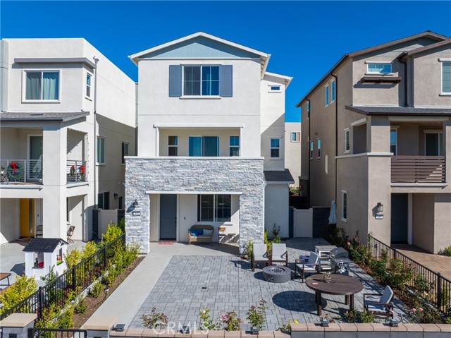 Front Image Thumbnail for CROC25262810