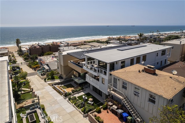 Detail Gallery Image 52 of 57 For 229 25th St, Manhattan Beach,  CA 90266 - 5 Beds | 5/2 Baths