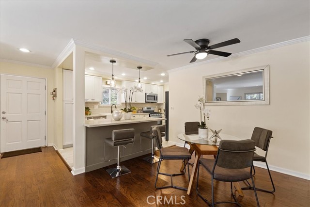 15216 Magnolia Boulevard, 1 photo 7