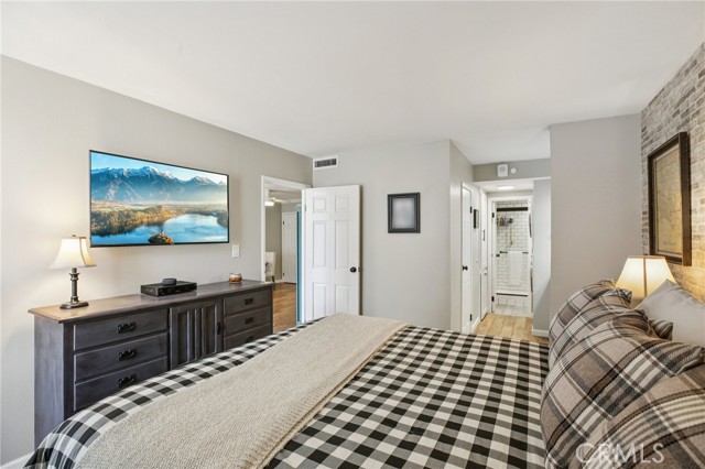 Detail Gallery Image 8 of 22 For 1750 E Ocean #102,  Long Beach,  CA 90802 - 1 Beds | 1 Baths