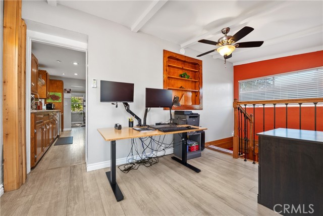 10739 Helendale photo 16