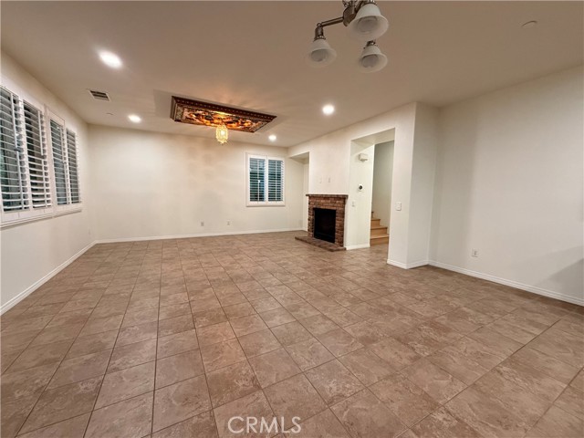 Detail Gallery Image 5 of 26 For 28301 Esplanada, Valencia,  CA 91354 - 4 Beds | 3 Baths