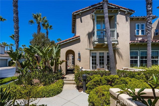 21270 Elda Cir, Huntington Beach CA: https://media.crmls.org/medias/d5584331-3eb8-41ed-a983-c8070766a4b5.jpg