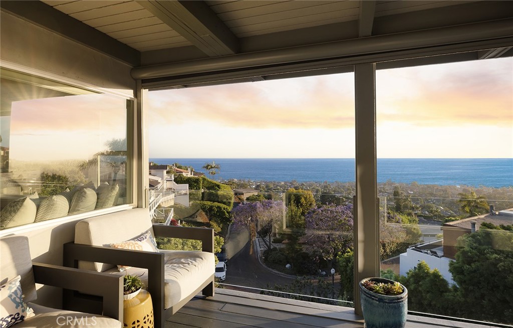 905 Canyon View Drive