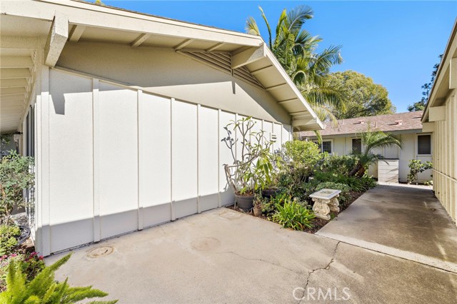 105 Via Estrada, Laguna Woods CA: https://media.crmls.org/medias/d5593f5d-72d8-4879-9048-bccb05a42275.jpg