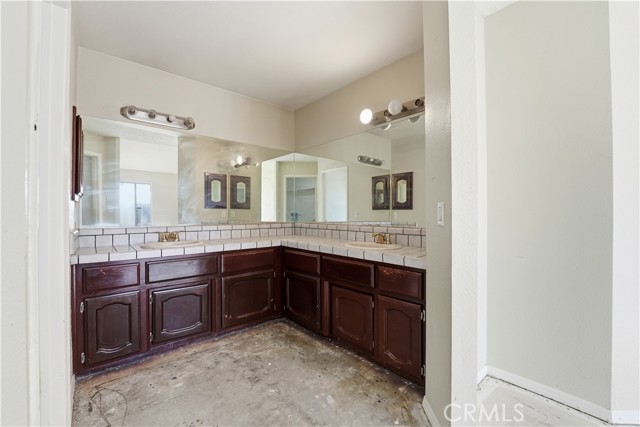 9308 Margery Ave, California City, CA 93505 photo 16