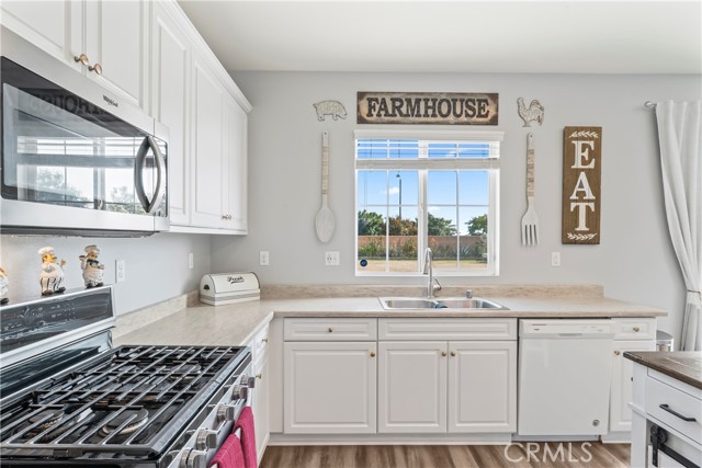 Detail Gallery Image 12 of 49 For 695 Poo Ish, San Jacinto,  CA 92582 - 6 Beds | 3/1 Baths