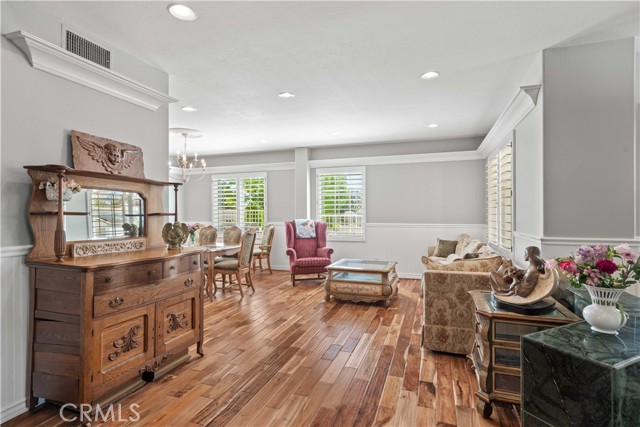 Detail Gallery Image 13 of 75 For 27371 Blueridge Dr, Valencia,  CA 91354 - 6 Beds | 4 Baths