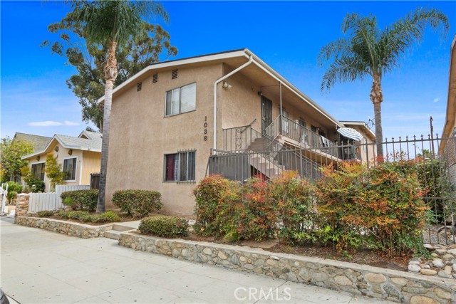 Detail Gallery Image 1 of 14 For 1036 Chestnut Ave, Long Beach,  CA 90813 - – Beds | – Baths