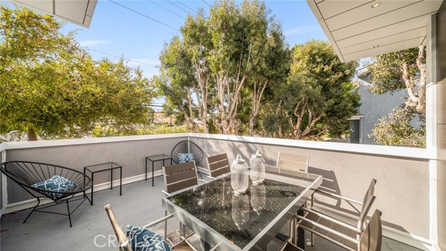 2306 Aviation Boulevard, Redondo Beach, California 90278, 4 Bedrooms Bedrooms, ,5 BathroomsBathrooms,Residential,Sold,Aviation,PV21199795