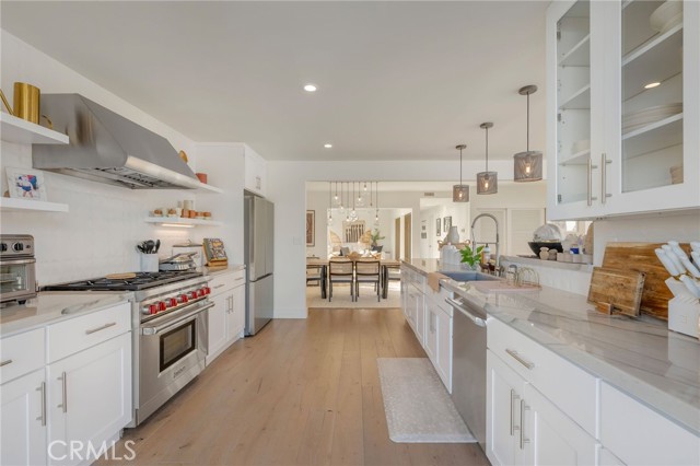 Detail Gallery Image 7 of 53 For 274 Grandview, Laguna Beach,  CA 92651 - 7 Beds | 7 Baths