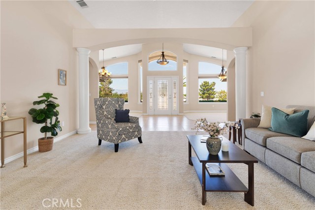 19410 Allegheny Court, Apple Valley CA: https://media.crmls.org/medias/d55a7adb-0053-4c6f-8f3c-7ef76d846ed9.jpg