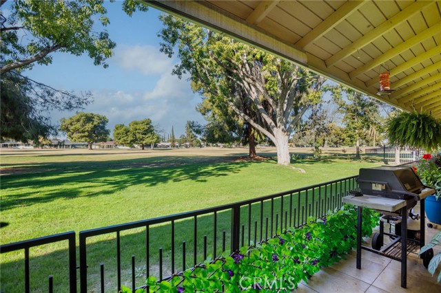 Detail Gallery Image 12 of 26 For 801 Bermuda St, Bakersfield,  CA 93309 - 2 Beds | 2 Baths
