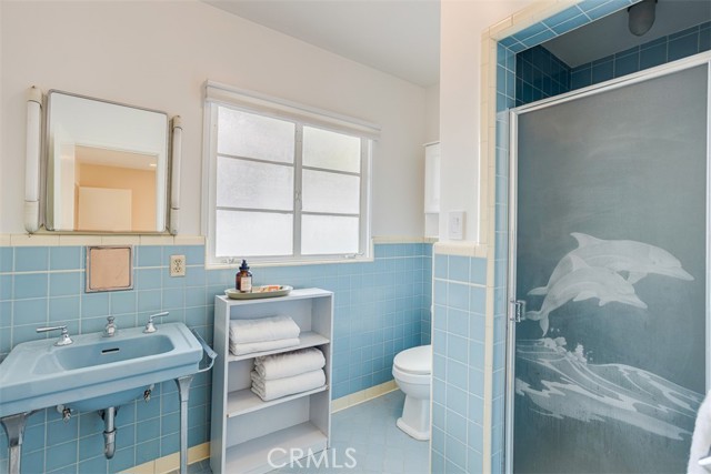 Detail Gallery Image 19 of 45 For 523 Meadows Dr., Glendale,  CA 91202 - 4 Beds | 4 Baths