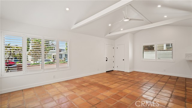Detail Gallery Image 8 of 33 For 304 Larkspur Ave, Corona Del Mar,  CA 92625 - 3 Beds | 2/1 Baths